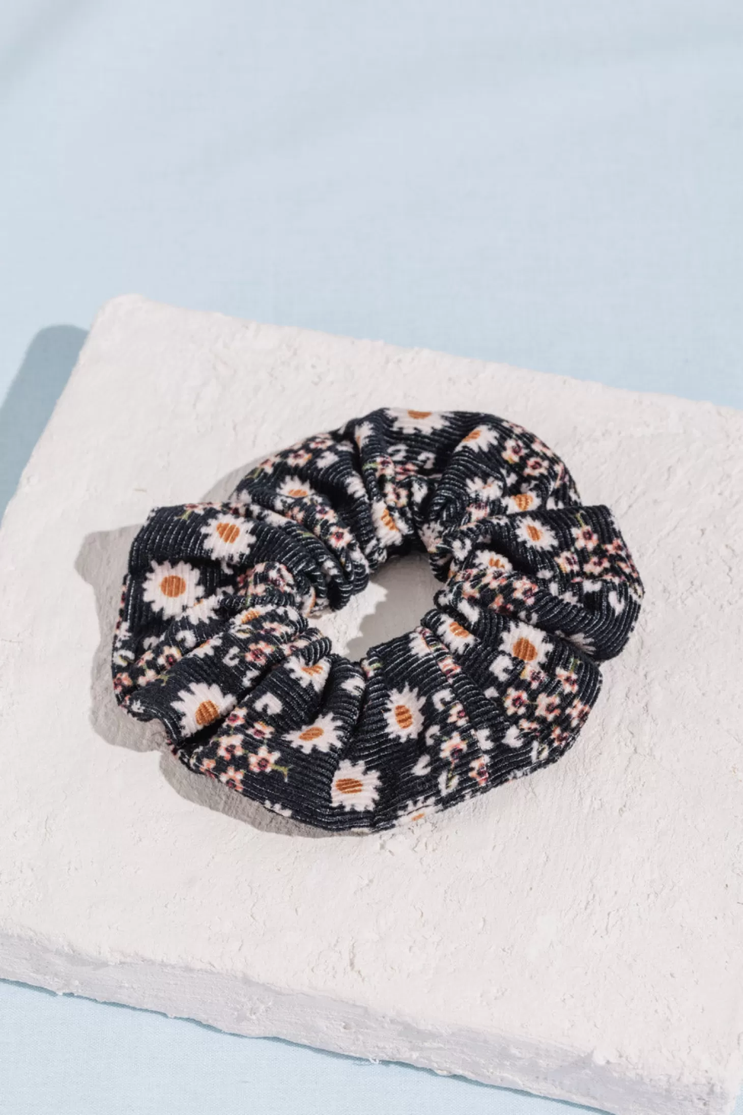 Des Petits Hauts Givrée Wardrobe* patty scrunchie Bellis